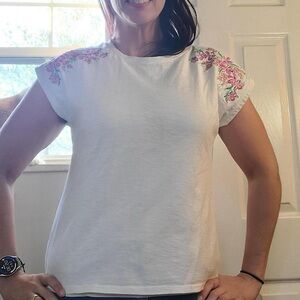 St. John's Bay White Top with Pink Floral Embroidery Size M